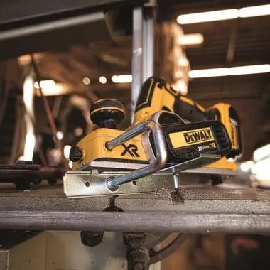 DEWALT 20V MAX Lithium-Ion Brushless Planer (Bare Tool) - Image 2