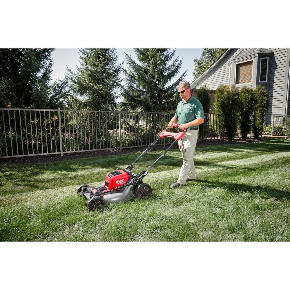Milwaukee 2823-22HD M18 FUEL 21-in Self-Propelled Dual Battery Mower - Image 12